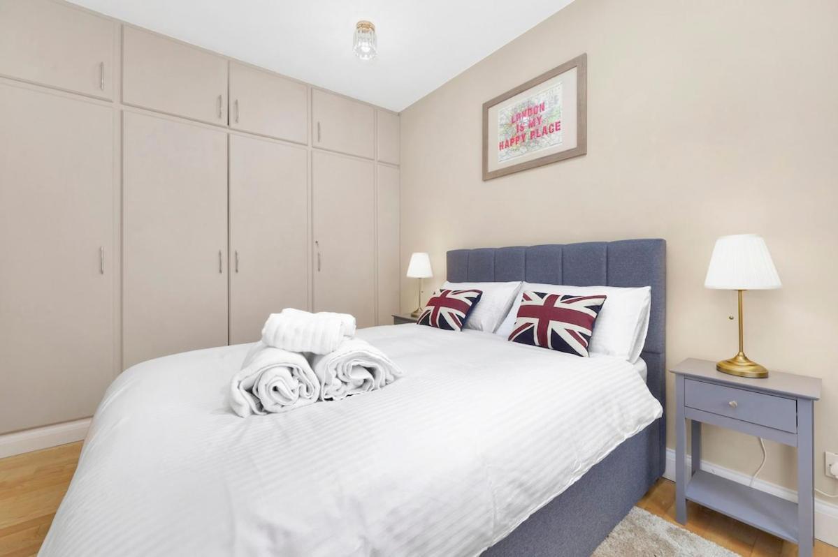 Apartment Soho - Sleeps 6 - Amazing Location London